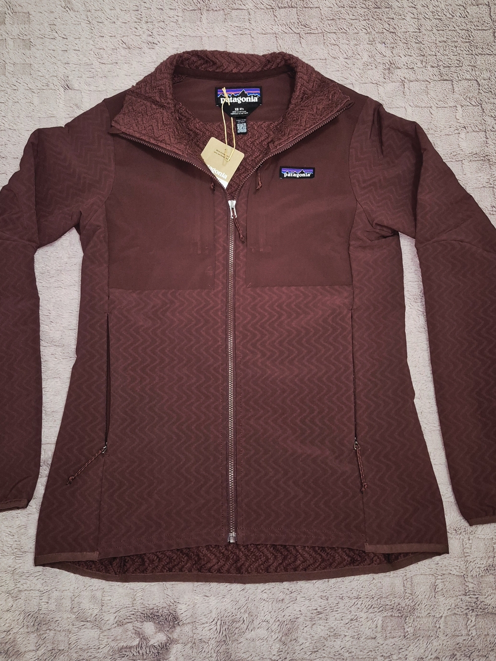 NWT Patagonia Women's Burgundy Full-Zip Puffer Jacket Dark Ruby XS